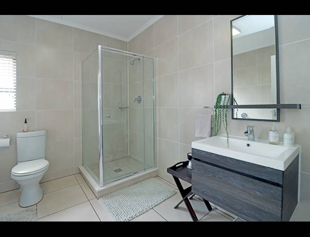 2 BEDROOM APARTMENT FOR SALE IN GREENSTONE HILL